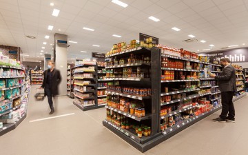 德国汉堡EDEKA Clausen超市安装昕诺飞UV-C紫外线产品，为员工与顾客健康保驾护航