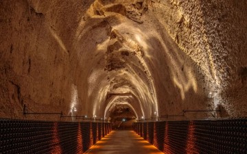 法国佩里耶酒庄|神秘的洞穴，柔光似水