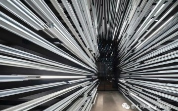 泰国MoMA铝博物馆|光即材料，萤火虫在繁华都市绽放